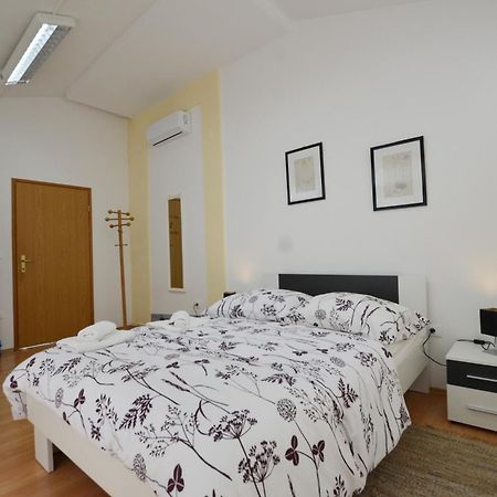 Zminj Apartments 部屋 写真