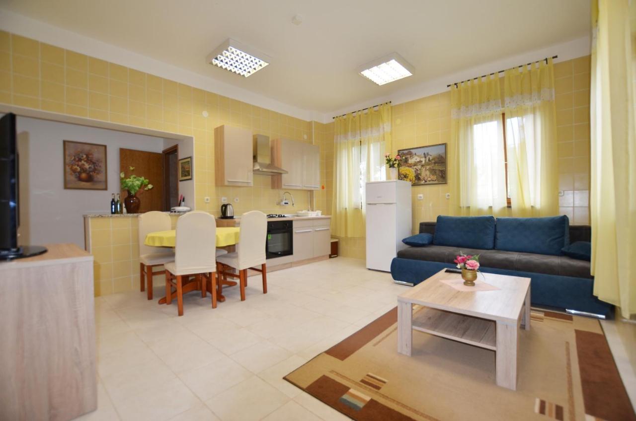 Zminj Apartments エクステリア 写真